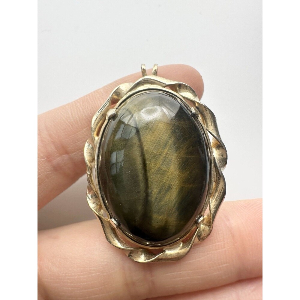 Vintage Polished Cabochon Tiger’s Eye Pendant Gold Tone